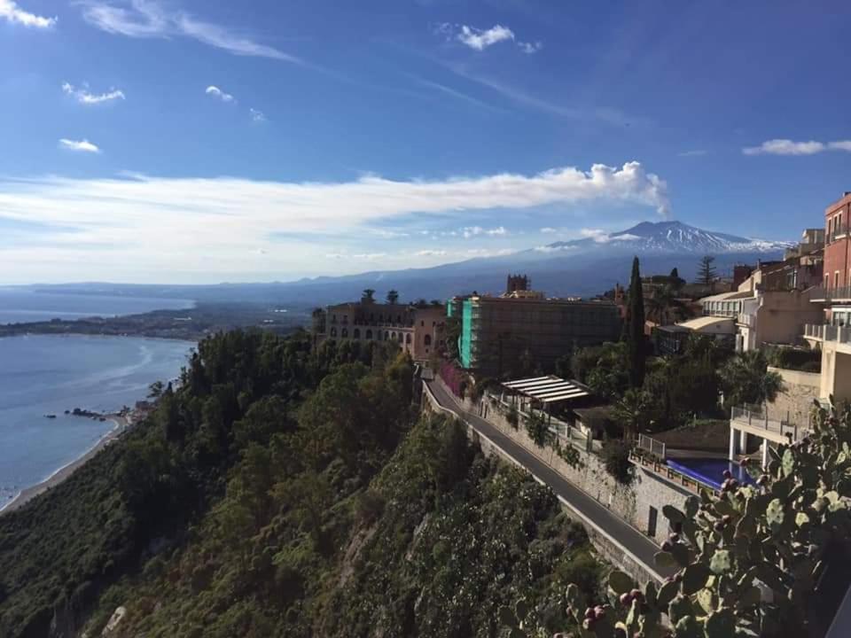 Casa Peppino Appartement Letojanni Buitenkant foto